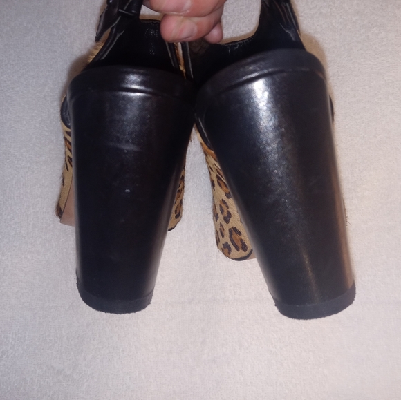 Nicole Miller | Calf Hair Leopard Print Peep Toe - Picture 7 of 10